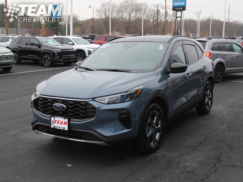 Used 2025 Ford Escape ST-Line w/ Tech Pack #1 image 8