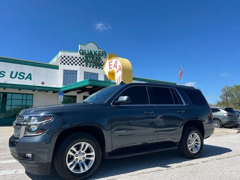 Used 2019 Chevrolet Tahoe LT image 2