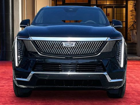 New 2026 Cadillac Escalade IQL Luxury w/ LPO, Floor Liner Package AWD/4WD image 3