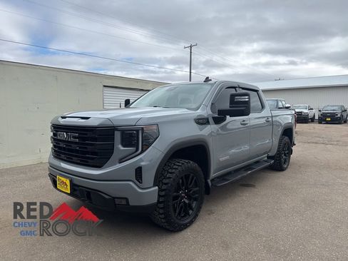 Used 2024 GMC Sierra 1500 Elevation image 1