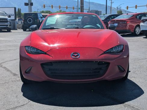 Used 2017 MAZDA MX-5 Miata RF Club w/ Appearance Package RWD image 12