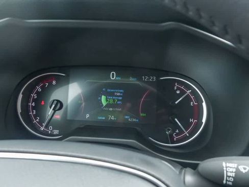 Used 2025 Toyota RAV4 XLE Premium FWD image 23