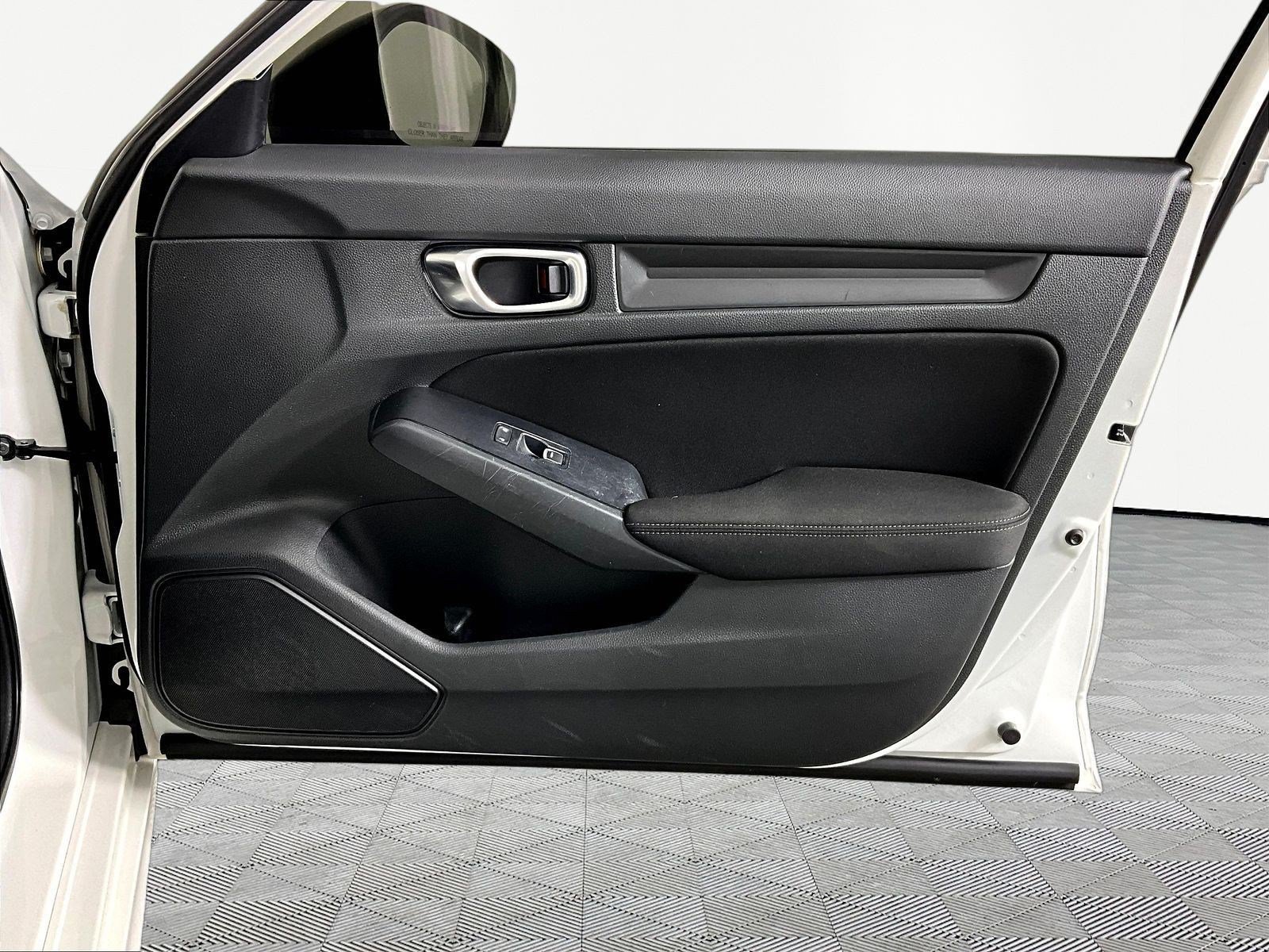 Used 2025 Honda Civic LX image 27