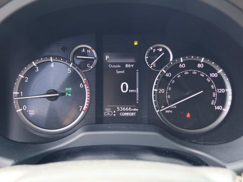 Used 2023 Lexus GX 460 Luxury w/ Accessory Package AWD/4WD image 20