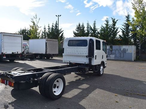 New 2024 Isuzu NPR image 7