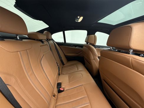 Used 2020 BMW 530i w/ Convenience Package image 34