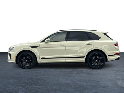 Used 2025 Bentley Bentayga image 8