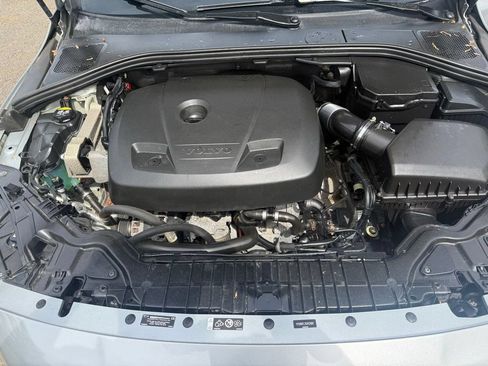 Used 2017 Volvo S60 T5 Dynamic FWD image 32