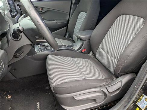 Used 2019 Hyundai Kona SE image 14