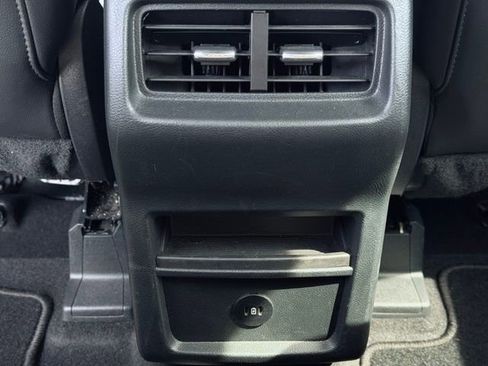 Used 2024 Ford Edge SEL AWD/4WD image 22