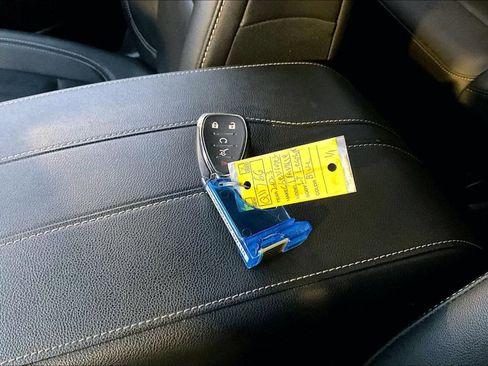 Certified 2023 Chevrolet Traverse LT w/ LT Premium Package image 36