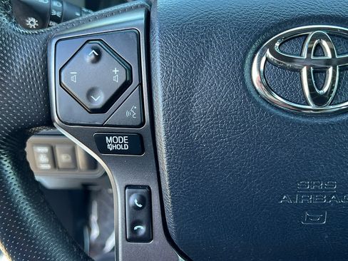 Used 2019 Toyota Tacoma TRD Sport w/ Technology Package AWD/4WD image 19