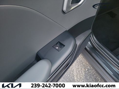 Certified 2025 Kia K4 FWD image 12