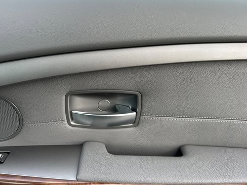 Used 2007 BMW 750Li image 18