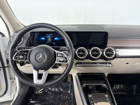 Certified 2022 Mercedes-Benz GLB 250 4MATIC image 3