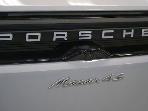 New 2026 Porsche Macan 4S Electric image 8