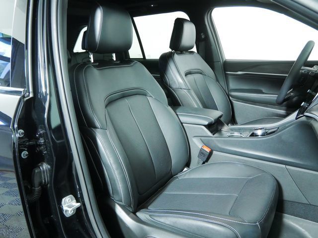 Used 2026 Jeep Grand Cherokee Limited AWD/4WD image 13