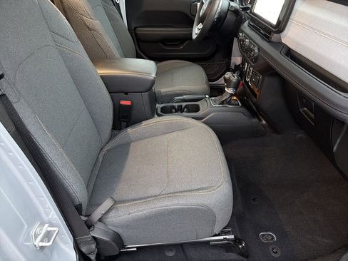 Used 2024 Jeep Wrangler Sahara w/ Technology Group image 14