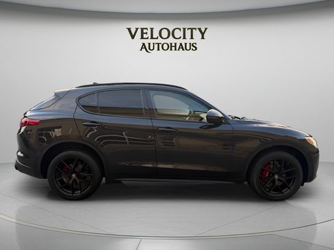 Used 2019 Alfa Romeo Stelvio Ti Sport w/ Quick Order Package 22S Sport AWD/4WD image 8