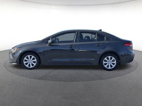 Used 2025 Toyota Corolla LE image 2