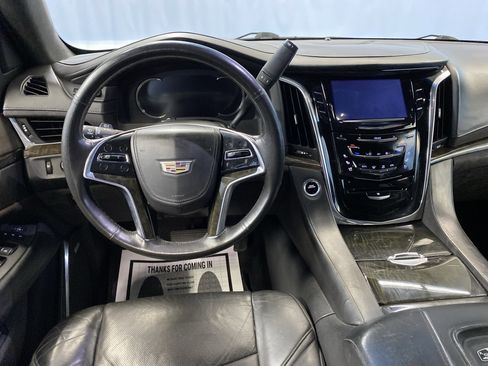 Used 2016 Cadillac Escalade Platinum image 34
