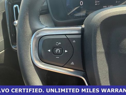 Certified 2025 Volvo XC40 B5 Plus AWD/4WD image 21