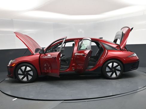 New 2025 Hyundai Ioniq 6 SE image 20