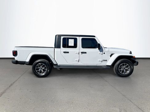 Certified 2024 Jeep Gladiator Sport image 8