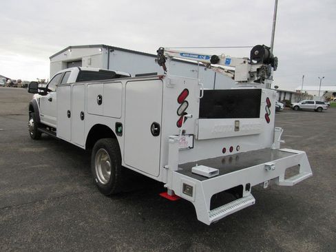 Used 2017 Ford F450 XL w/ Power Equipment Group image 3