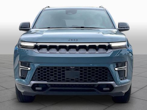 New 2026 Jeep Grand Wagoneer L Limited AWD/4WD image 3