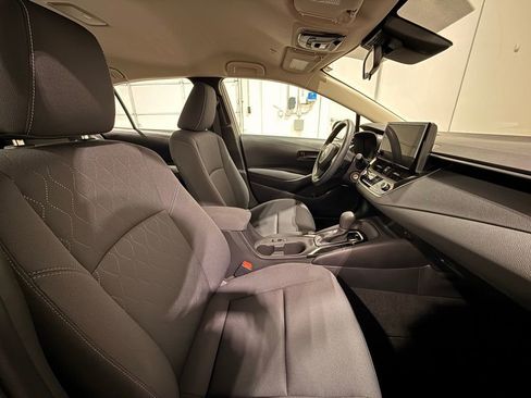 Used 2024 Toyota Corolla LE image 23