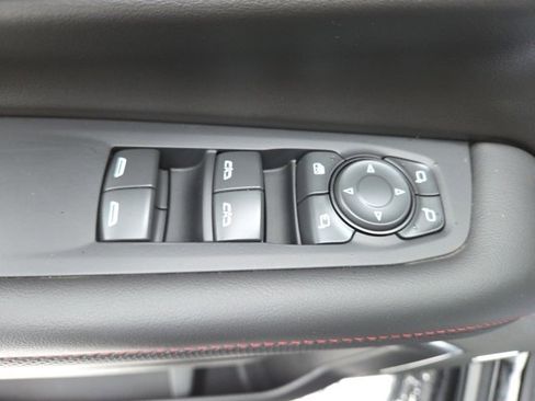 Used 2025 Chevrolet Suburban RST image 59