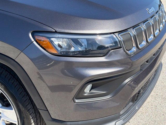 Used 2022 Jeep Compass Latitude w/ Convenience Group AWD/4WD image 9