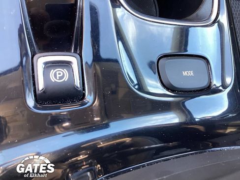 Used 2022 Buick Envision Preferred FWD image 37
