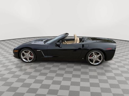 Used 2007 Chevrolet Corvette Convertible w/ Preferred Equipment Group RWD image 13