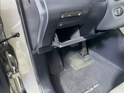 Used 2018 Lexus RX 450hL Premium image 10