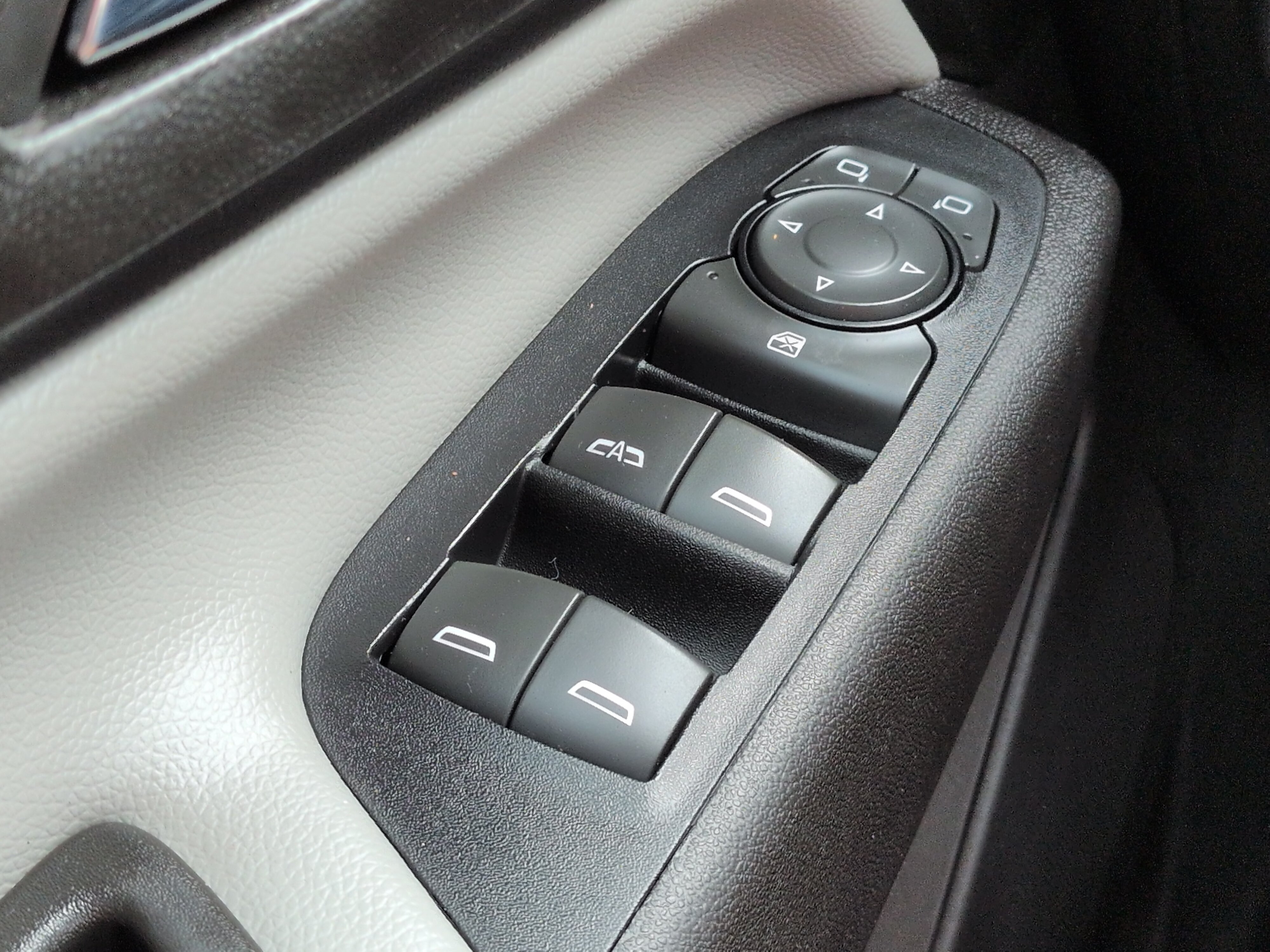 Used 2019 Chevrolet Equinox LT FWD image 20