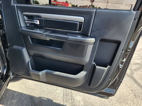 Used 2013 RAM 1500 R/T w/ Convenience Group RWD image 11
