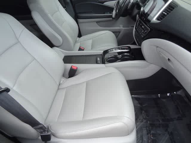 Used 2017 Honda Pilot Touring image 19