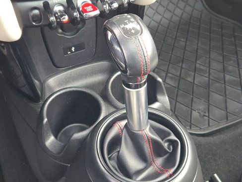 Used 2019 MINI Cooper S w/ Signature Upholstery Package image 21