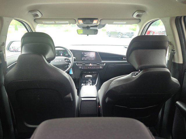 Used 2024 Kia Niro LX FWD image 11
