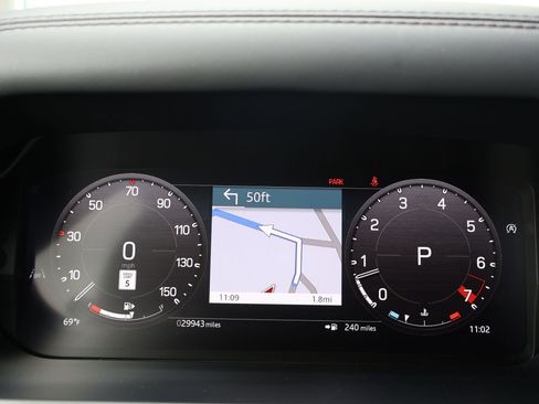 Certified 2025 Land Rover Defender 110 S AWD/4WD image 18