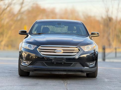 Used 2016 Ford Taurus SEL w/ Equipment Group 201A image 2