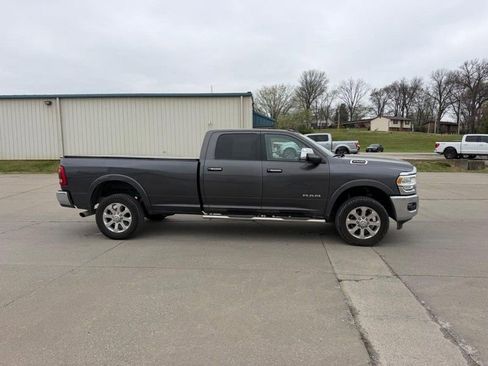 Used 2019 RAM 2500 Laramie AWD/4WD image 2