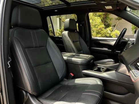 Used 2023 Chevrolet Suburban RST w/ Luxury Package image 30