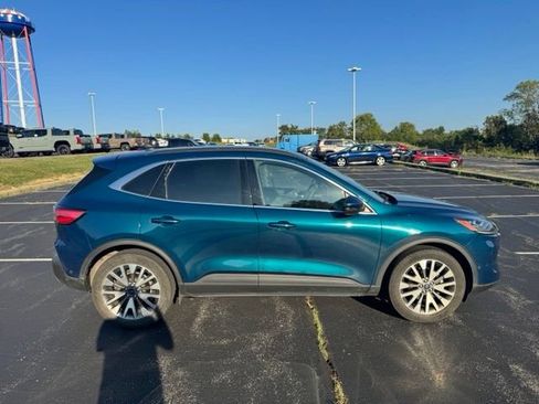Used 2020 Ford Escape Titanium AWD/4WD image 2