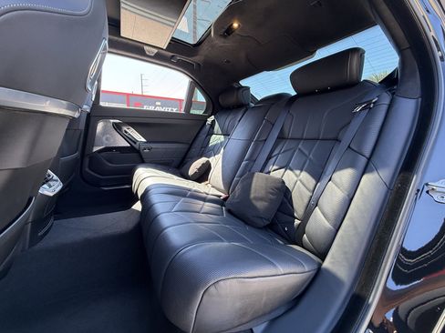 Used 2023 BMW i7 xDrive60 w/ Executive Package 2 image 11