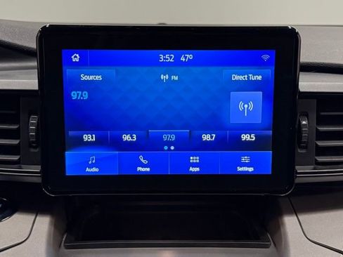 Used 2023 Ford Explorer XLT image 25