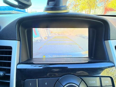 Used 2016 Chevrolet Cruze LT image 19