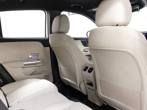 New 2025 Mercedes-Benz GLA 250 4MATIC image 27